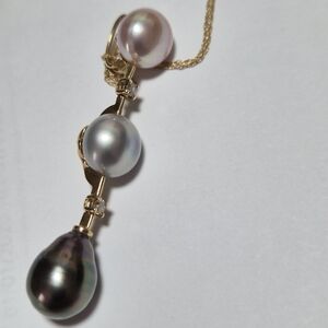 Macy's Trio Pearl Diamond  Necklace in Pink, Silver, and Black And 14K Gold